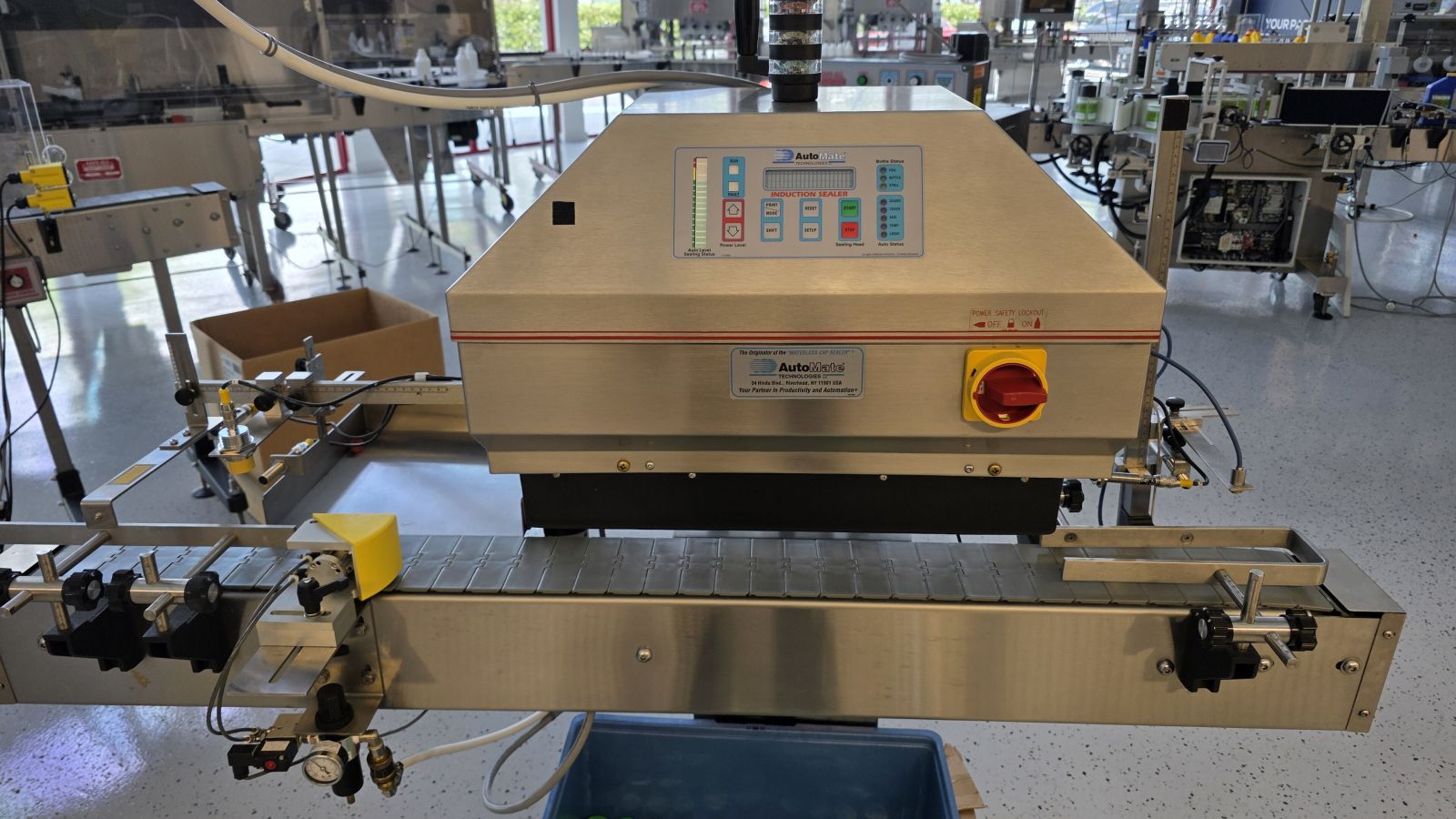 Induction foil sealing machine